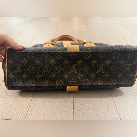 Louis Vuitton Monogram Manhattan GM - Picture 3 of 15